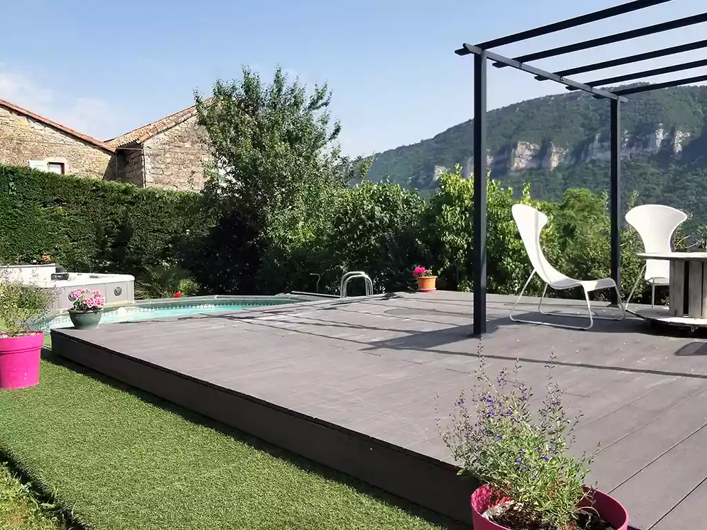 terrasse piscine maison d'hôtes Gorges du Tarn